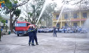 Học sinh Tiên Yên trải nghiệm thực tập phương án PCCC&CNCH