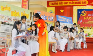 Ngoại khóa “Hào khí Việt Nam”: Tri ân và tự hào dân tộc