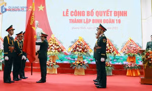 Lễ Công bố quyết định thành lập Binh đoàn 19 và trao Quân kỳ Quyết thắng