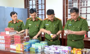 Phá đường dây sản xuất thuốc chữa bệnh giả, thu giữ lô hàng rất lớn