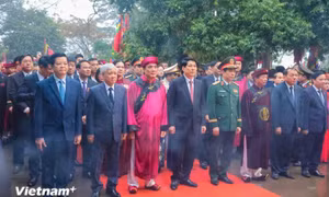 Chủ tịch nước Lương Cường dâng hương Giỗ Tổ Hùng Vương