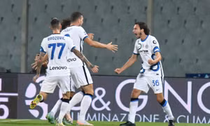 Inter lên đỉnh bảng Serie A
