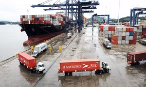 Tàu container thử nghiệm thứ 2 của hãng tàu biển lớn nhất thế giới cập cảng Cái Lân