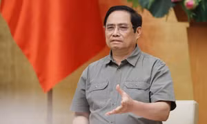 Thủ tướng: Tránh chủ quan, nóng vội mở lại sản xuất, kinh doanh ngay