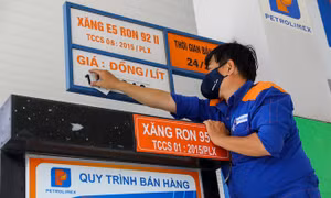 Giá xăng E5 RON 92 vượt 20.000 đồng/lít