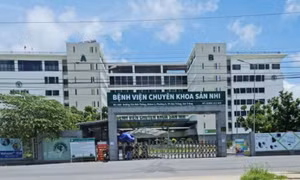 Kỷ luật cho thôi việc bác sĩ trốn về quê giữa giãn cách