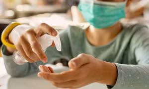 Điểm đặc biệt ở hệ miễn dịch giúp trẻ nhiễm Covid-19 ít trở nặng