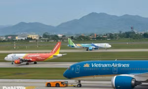 Áp sàn giá vé: Hãy để hãng hàng không tự tính giá, tự quyết định số phận