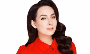 Phi Nhung đang tập thở sau thời gian điều trị Covid-19