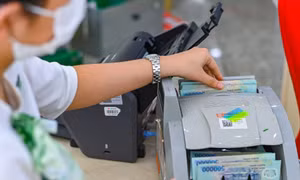 Ngân hàng lại thừa tiền