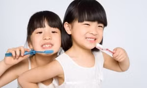 Cách chăm sóc răng miệng cho trẻ đúng cách
