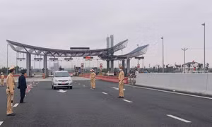 Quảng Ninh: Miễn phí cho một số phương tiện qua trạm thu phí trên địa bàn để hỗ trợ phòng chống dịch Covid-19