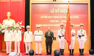 Chủ tịch nước dự Lễ kỷ niệm 60 năm Ngày thành lập lực lượng ngoại tuyến CAND