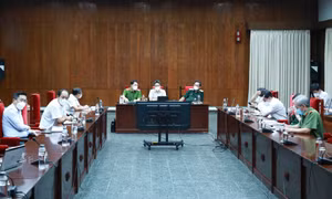 Tiếp tục cơ chế kiểm soát chặt chẽ người ra, vào TPHCM