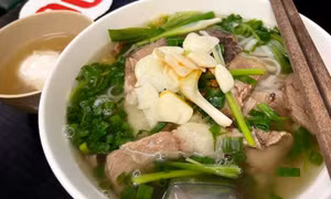 Phở bò vào danh sách món ăn đáng thử một lần trong đời