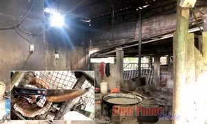Người đàn ông tử vong trong nhà vệ sinh, nghi bị đâm dao