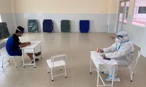 Mạo danh bác sĩ “duyệt” cho tất cả F0 ở khu cách ly về nhà