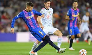 Bayern đè bẹp Barca tại Camp Nou