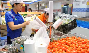 Doanh nghiệp nội địa mong chờ "mùa vàng" mua sắm cuối năm