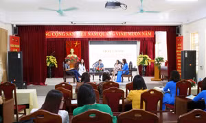 Trường THPT Hòn Gai tổ chức hội thảo về xây dựng thư viện điện tử