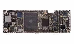 Tổng chi phí linh kiện iPhone 15 Pro Max chưa bằng một nửa giá bán