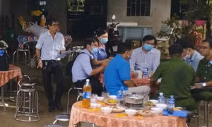 Điều tra vụ chết người nghi do ngộ độc sữa ở Tiền Giang