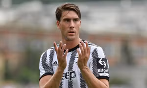 Vlahovic gia nhập Real Madrid trong tháng Giêng?