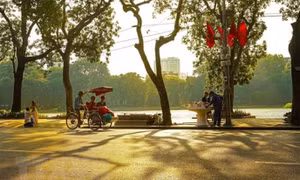 Bắc Bộ và Trung Bộ ngày nắng, chiều tối mưa dông, Nam Bộ có mưa rào