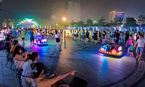 Để "giữ lửa" phố đi bộ