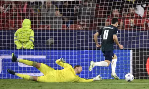 Các sao Brazil đưa Arsenal lên đỉnh bảng tại Champions League