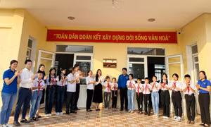 Gắn biển 2 công trình thanh niên nhà văn hoá thông minh