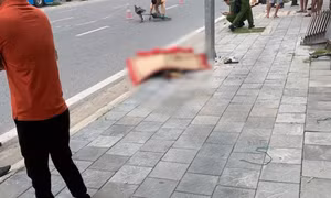 Xe máy kẹp 3 va chạm với bà lão đi xe đạp ở Hải Dương, 1 thanh niên tử vong