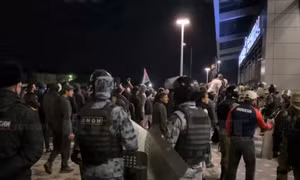 Đám đông tràn vào sân bay Nga truy lùng người Israel