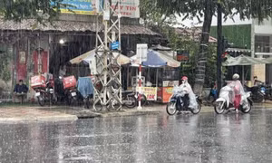 Phía Đông Bắc Bộ ngày nắng, đêm có mưa vài nơi