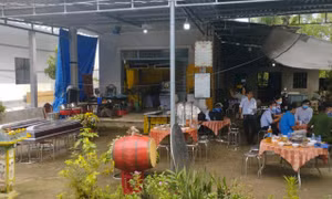 Mẹ chết, con nhập viện sau khi uống sữa bột