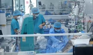 Bộ Y tế hướng dẫn thanh toán chi phí điều trị COVID-19, chế độ cho người tham gia chống dịch