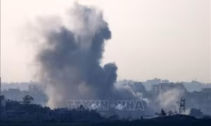 Tiếp diễn các cuộc tấn công quy mô lớn tại Dải Gaza và Bờ Tây