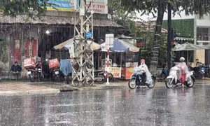 Bắc Bộ tăng nhiệt, khu vực Trung Bộ có mưa lớn ở nhiều nơi
