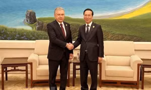 Việt Nam coi trọng phát triển quan hệ hữu nghị với Uzbekistan