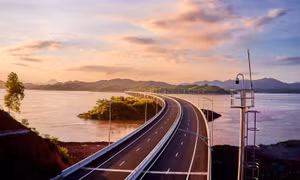 Hoàn thiện hạ tầng giao thông để không lỡ nhịp phát triển
