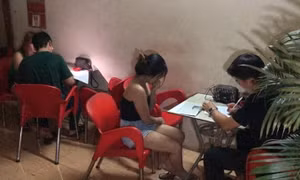 Khởi tố chủ nhà nghỉ chứa mại dâm trên 'phố đèn đỏ' ở Bình Định