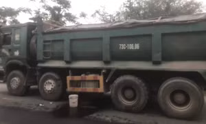 Va chạm với xe tải, nam thanh niên đi xe máy tử vong