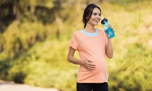 7 mẹo đơn giản giúp mẹ bầu giữ sức khỏe trong mùa xuân