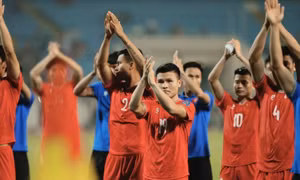 Xây dựng lại tuyển Việt Nam
