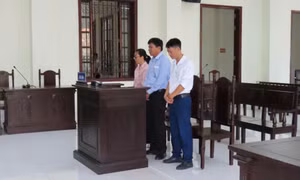 Phạt 3 năm tù cựu Giám đốc CDC Bình Phước nhận quà Công ty Việt Á