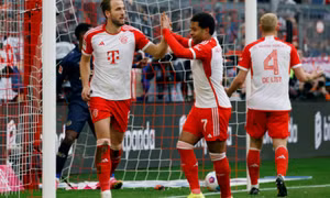Kane lập hat-trick giúp Bayern thắng 8-1