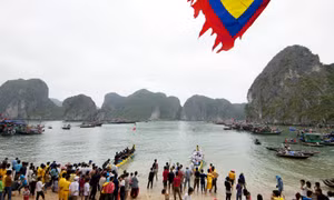 Đậm đà nét văn hóa biển ở Lễ hội đền Bà Men 