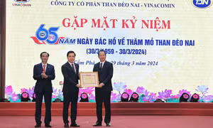 Công ty CP Than Đèo Nai tổ chức gặp mặt kỷ niệm 65 năm ngày Bác Hồ về thăm mỏ