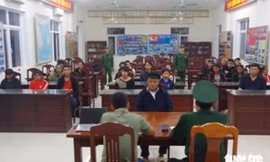 2 người Trung Quốc đưa 21 người Việt xuất cảnh trái phép qua Lào