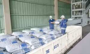 Ngành xi măng kỳ vọng “sáng” hơn nhờ đầu tư công